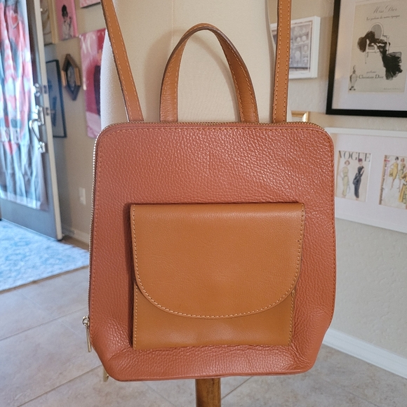 DIVINA FIRENZE Pebbled Leather Colorblock Convertible Backpack‎ Crossbody main image 7